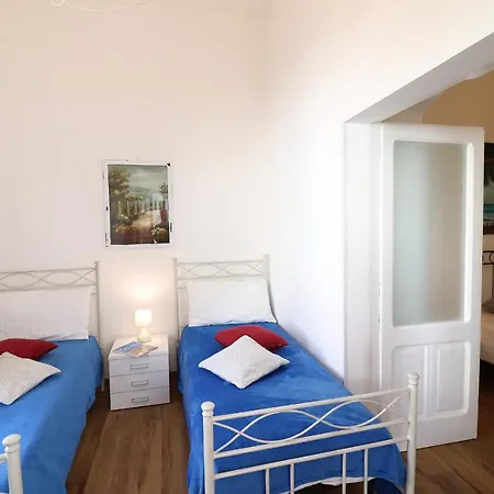 펜션 Glenda Historic House In *